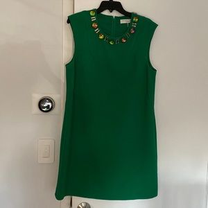 Green sleeveless dress